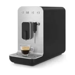 Smeg 50's Style Fuldautomatisk Espressomaskine BCC02BLMEU